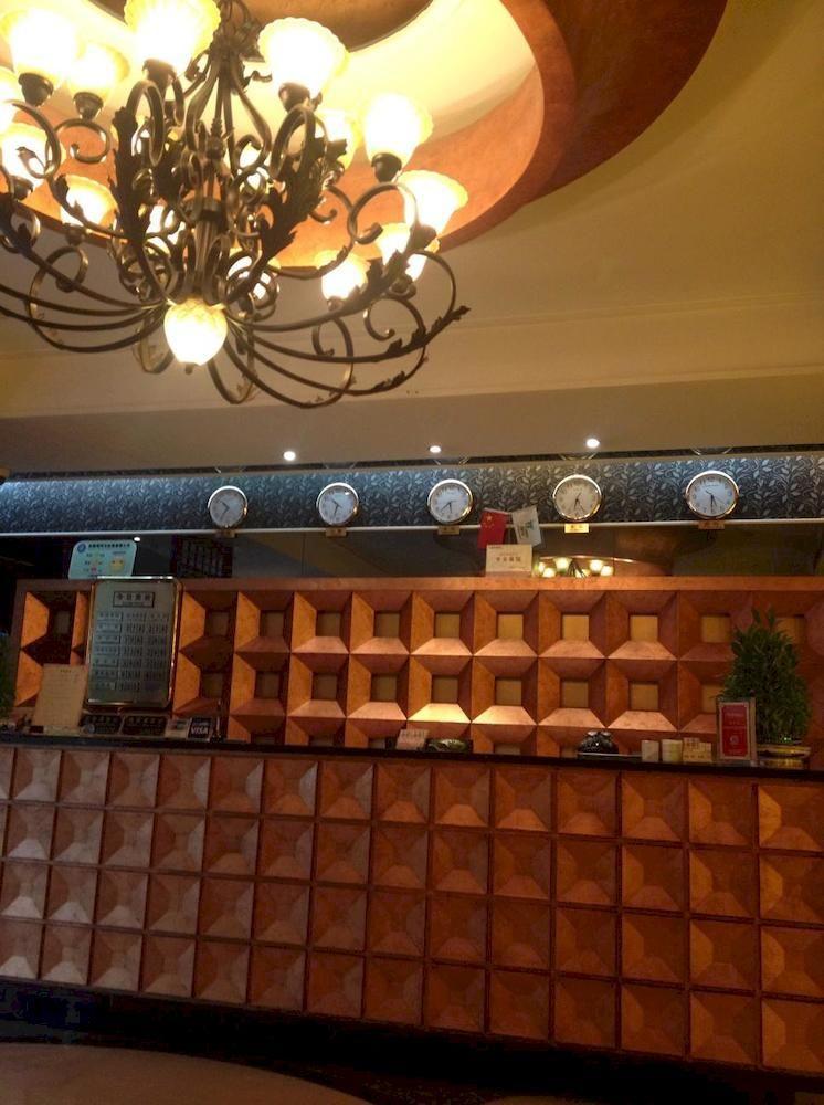 Manhattan Jinling Hotel Sanghaj Kültér fotó