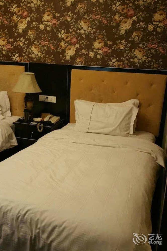 Manhattan Jinling Hotel Sanghaj Kültér fotó