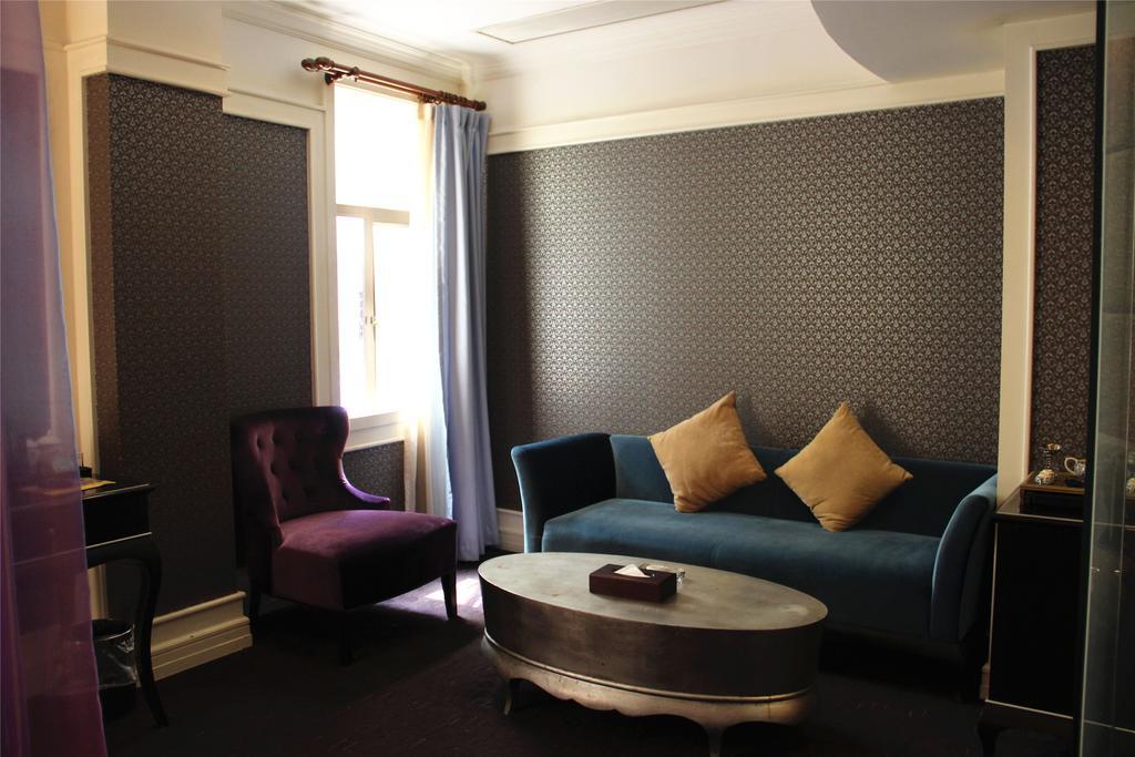 Manhattan Jinling Hotel Sanghaj Szoba fotó