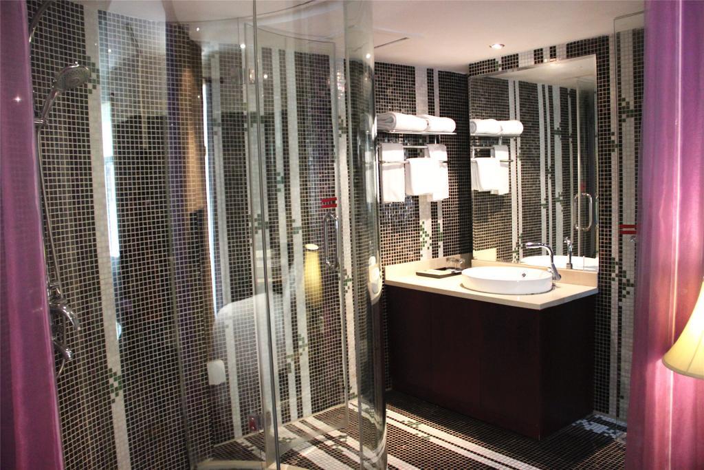 Manhattan Jinling Hotel Sanghaj Kültér fotó