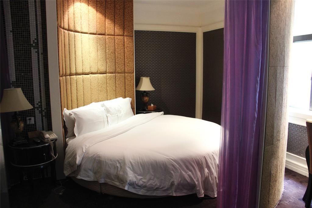Manhattan Jinling Hotel Sanghaj Szoba fotó